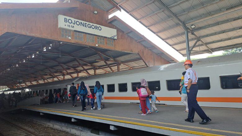 Masa Angkutan Lebaran 2026, Stasiun Bojonegoro Layani 34 Perjalanan Kereta