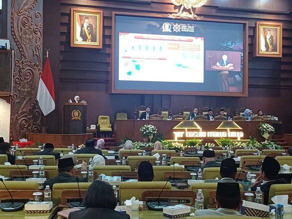 Sampaikan LKPj Tahun Anggaran 2025, Khofifah Ungkap Capaian Pemprov Jatim
