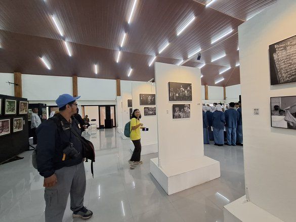 Jurnalis Foto Angkat Sisi Lain Ludruk dalam Pameran Kolaboratif