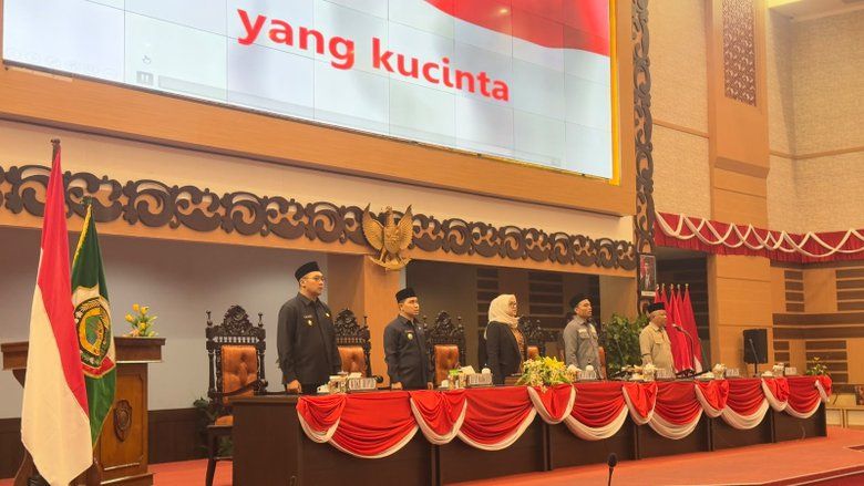 10 Fraksi DPRD Mojokerto Sampaikan Pandangan Umum Raperda Perubahan APBD 2026