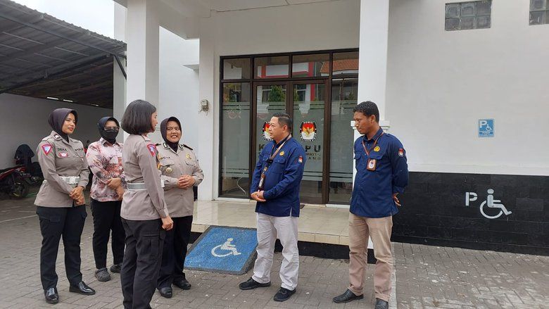 Tingkatkan Kondusifitas Pemilu, Polres Malang Silaturahmi ke KPU Dan Bawaslu 