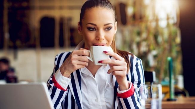 Benarkah Kopi Sebabkan Asam Lambung? Ini Kata Dokter