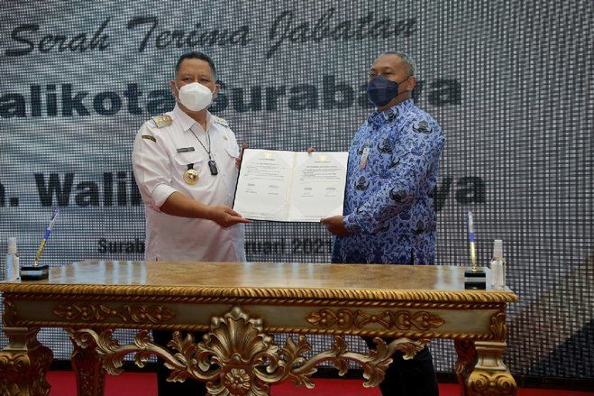 Gelar Serah Terima Jabatan Wali Kota Surabaya kepada Pelaksana Harian