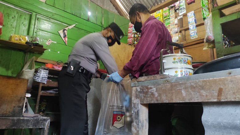 Diduga Keracunan Usai Sruput Kopi Tubruk, Pemilik Warkop dan Satu Pelanggan Dilarikan ke Rumah Sakit