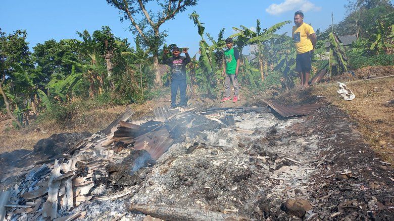 Kandang Terbakar, 9 Ekor Kambing Hangus Terpanggang di Trawas
