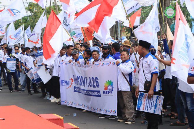 Pengamanan Humanis Warnai May Day Tuban 2026, Diisi Donor Darah dan Penghargaan K3