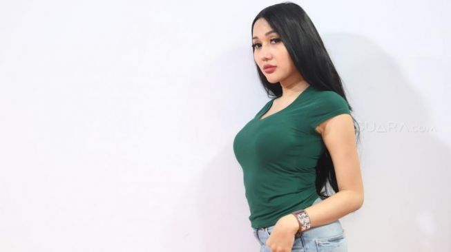 Ditangkap Kepemilikan Narkoba, Lucinta Luna Ditahan Dalam Sel Wanita