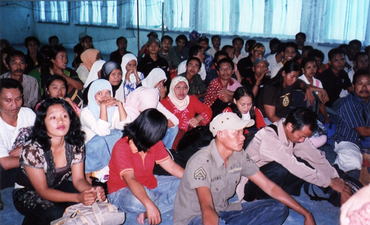 200 Pekerja Migran asal Jatim Sore Ini Tiba Langsung Jalani<em> Screening</em> Rapid Test