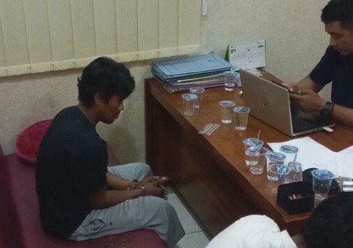 Diduga Dililit Hutang di Bank Titil, Suami di Mojokerto Bacok Istrinya Sendiri