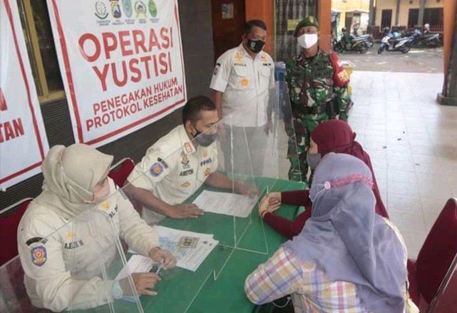 Langgar Jam Malam, 9 Pelaku Usaha di Probolinggo Kena Sanksi