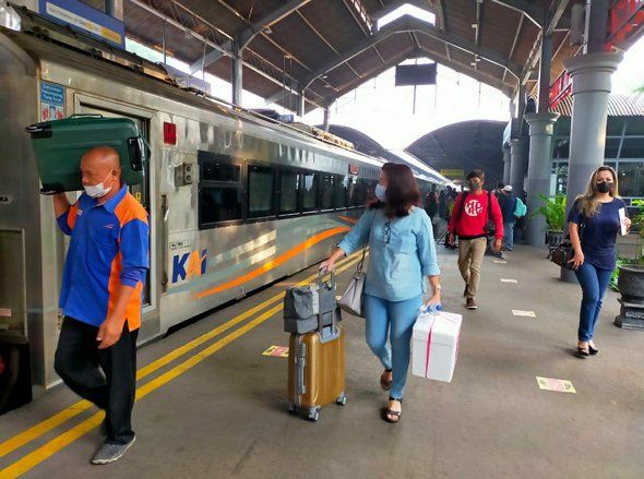 Mulai Besok, Perjalanan KA Probowangi dan Tawang Alun Wajib Tunjukkan Surat Bebas Negatif Covid-19