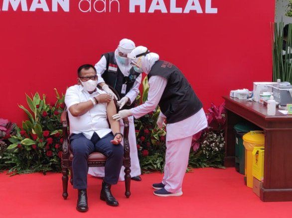 Khofifah Targetkan Vaksinasi Tenaga Kesehatan Tuntas dalam Empat Hari