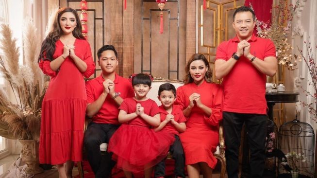 Satu Keluarga Anang Hermansyah Positif Covid-19