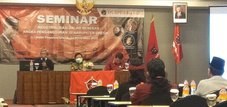 Industrialisasi Dalam Menekan Pengangguran di Gresik