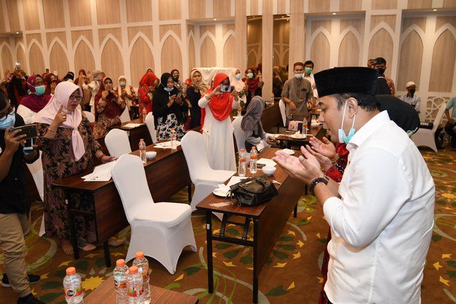 Tokoh Perempuan Madura di Surabaya Bersatu Hati Coblos Eri Cahyadi-Armuji