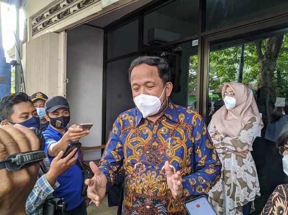 Di Tengah Pandemi, Ipong Daftarkan Program Janji Politiknya ke Notaris