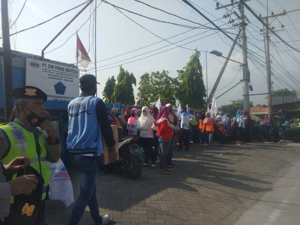 Cuti Dihapus, Buruh Mojokerto Tolak Omnibus Law