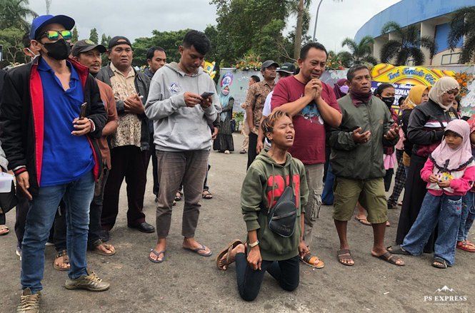 Hidup Luntang-lantung, Suporter Aremania Ini Bertahan di Stadion Kanjuruhan, Ini Kata Keluarganya