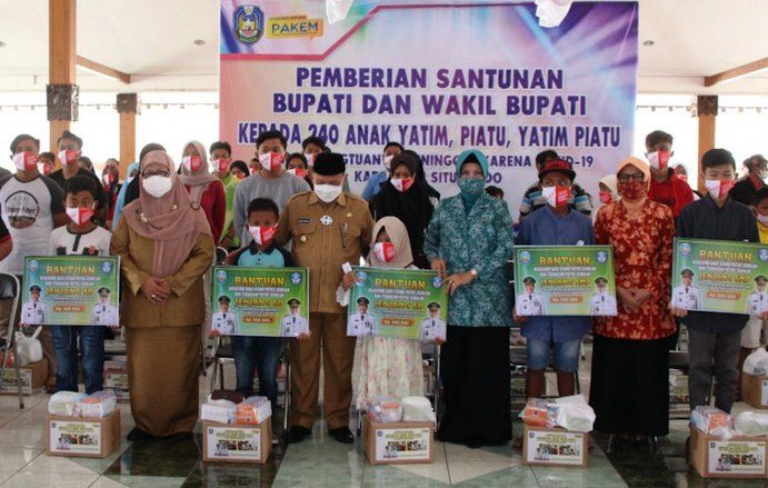 Pemkab Situbondo Berikan Beasiswa 240 Anak Yatim Akibat Pandemi Covid-19