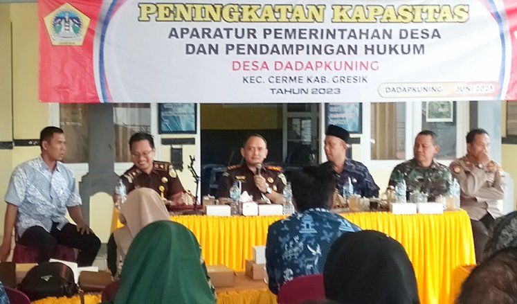 Kejari Gresik Beri Penguatan Kapasitas Kelola Dana Desa, Lewat Penerangan Hukum