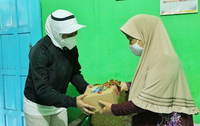 Ning Ita Gowes Akhir Pekan, Sembari Distribusikan Langsung Paket Imun Tubuh