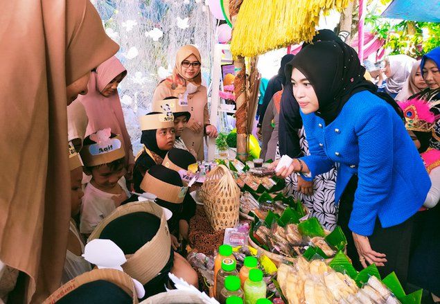 Bunda Paud Sampang Apresiasi Kegiatan Market Day TKIT Nurul Hidayah 