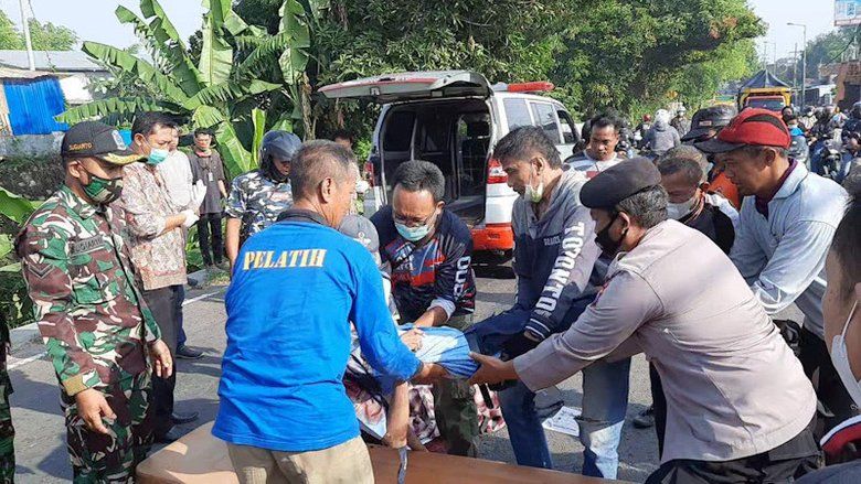 Hendak Berangkat Sekolah, Pelajar di Mojokerto Meninggal Terlindas Truk