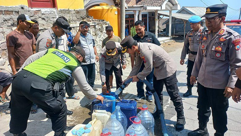 Warga 2 Dusun di Mojokerto Kekurangan Air Bersih