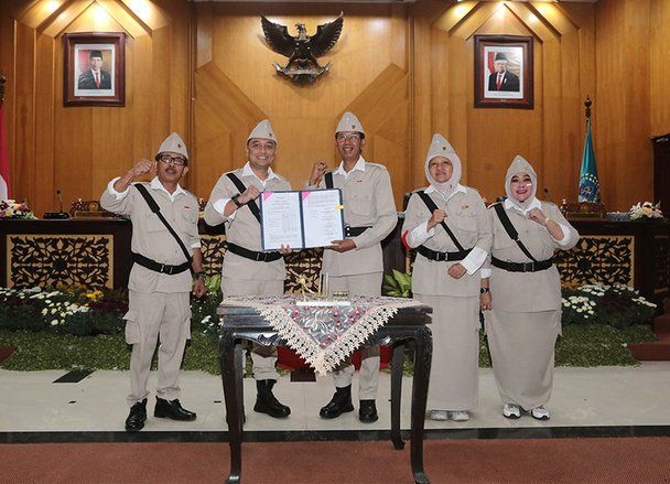 Dok! di Hari Pahlawan, APBD Surabaya Tahun 2023 Sebesar Rp 11,2 Triliun Disahkan