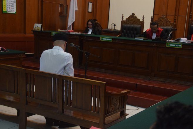 Ahmad Dhani Dituntut Satu Tahun Enam Bulan
