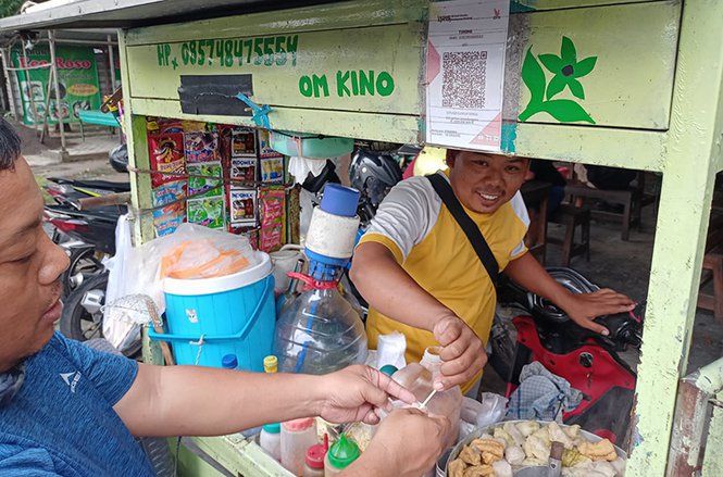 Keunikan Penjual Cilok Keliling di Mojosari Mojokerto Sediakan Layanan Transaksi Non Tunai
