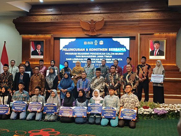 Pemprov Jatim Luncurkan Lebih dari 143 Ribu Beasiswa untuk Siswa dan Mahasiswa Swasta