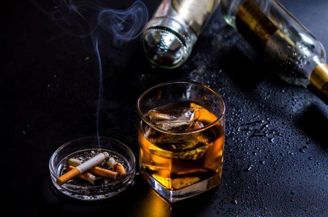 Terlalu Sering Minum Alkohol dan Merokok, Membuat Otak Cepat Tua