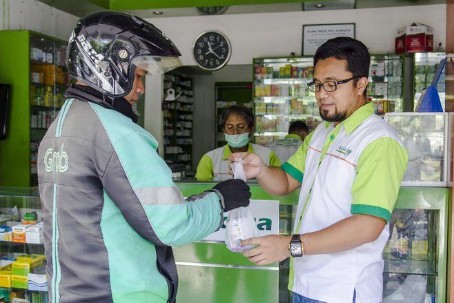Di Tengah Pandemi Covid-19, Apotek di Surabaya Ini Justru Bisa Tambah Karyawan