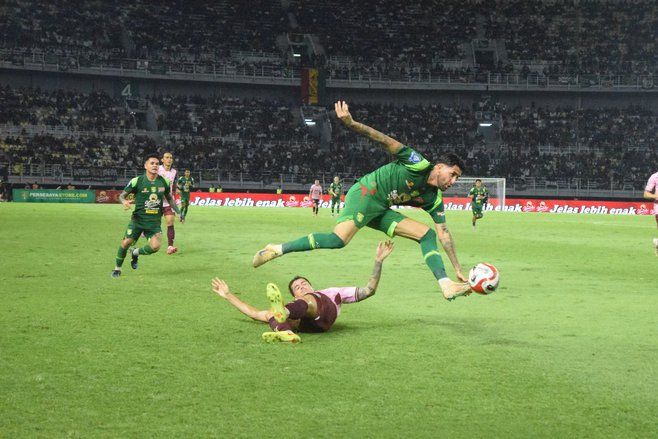 Bruno Moreira Bersinar, Cetak Dua Gol Saat Persebaya Gilas Persik 5-0