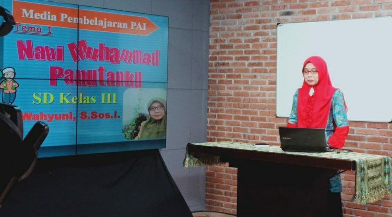 Selama Pandemi, Sistem Pembelajaran SD dan SMP Surabaya Difasilitasi&nbsp;Melalui Televisi
