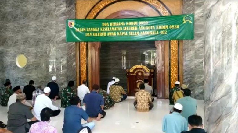 Jemaah Masjid Kodim Probolinggo Gelar Doa dan Salat Hajat untuk Pencarian KRI Nanggala 402