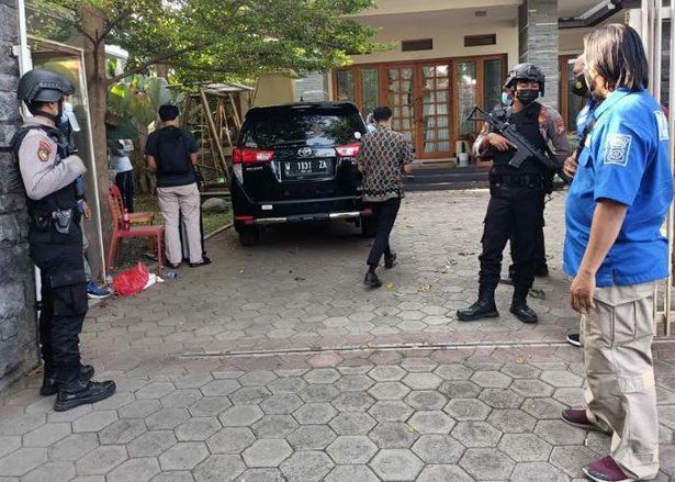 KPK Geledah Dua Rumah Anak Mantan Bupati Probolinggo Hasan Aminuddin