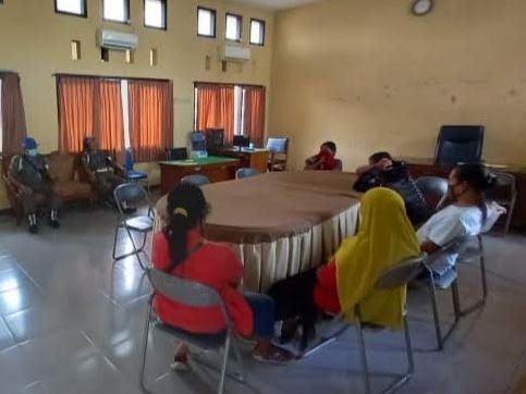 Menjelang Ramadan, Satpol PP Probolinggo Tertibkan Muncikari dan PSK di Warung Kopi