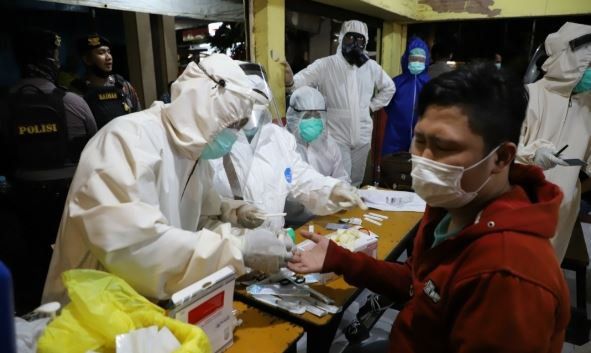 Surabaya Terima 2.000 Alat Uji Swab PCR dari Kemenkes