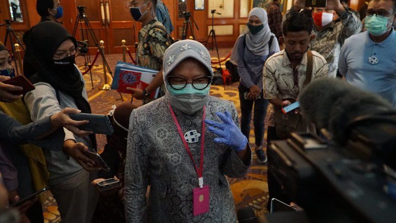 Risma Klaim Pasien Covid-19 di Surabaya Sudah Turun