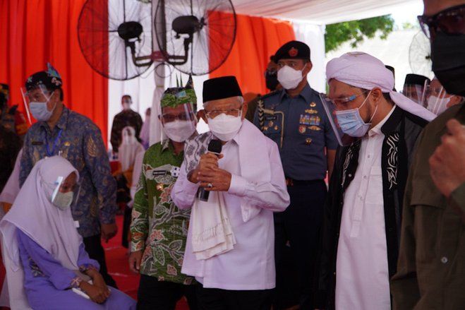 Vaksin Santri, Wapres KH. Ma'ruf Amin Apresiasi Kerjasama Ponpes Sukorejo dan Pemkab Situbondo