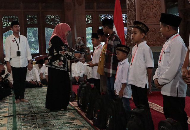1.000 Anak Yatim di Ponorogo Dapat Santunan dari Gubernur Khofifah