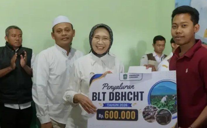 100 Buruh Pabrik Rokok di Lumajang Terima BLT DBHCHT Rp600 Ribu