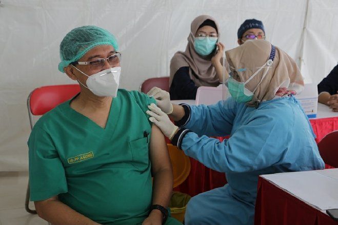 Wawali Surabaya Tinjau Vaksinasi Covid-19 di RSUD dr Soewandhie