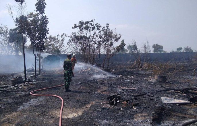 Lahan Dekat SMKN Mojoanyar Mojokerto Terbakar, Ratusan Pelajar Panik Keluar Kelas