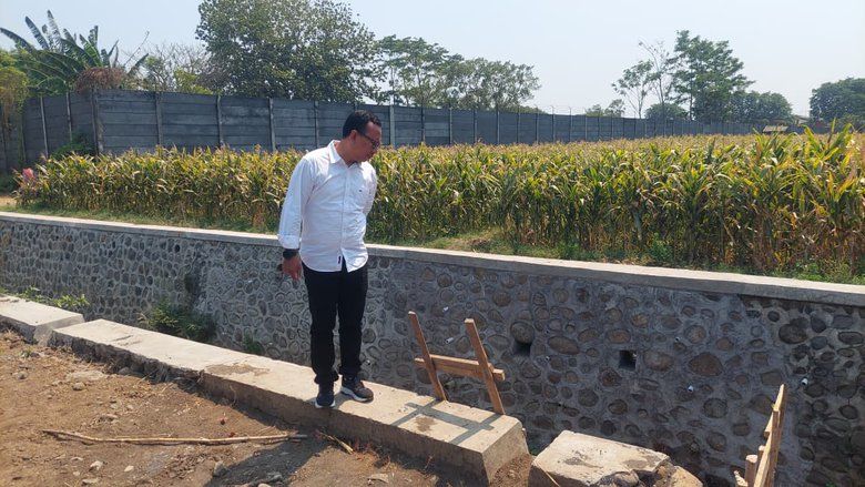 Usai Disorot DPRD Probolinggo, Trotoar Proyek Jalan Kerinci yang Rapuh Dibongkar dan Dibangun Ulang
