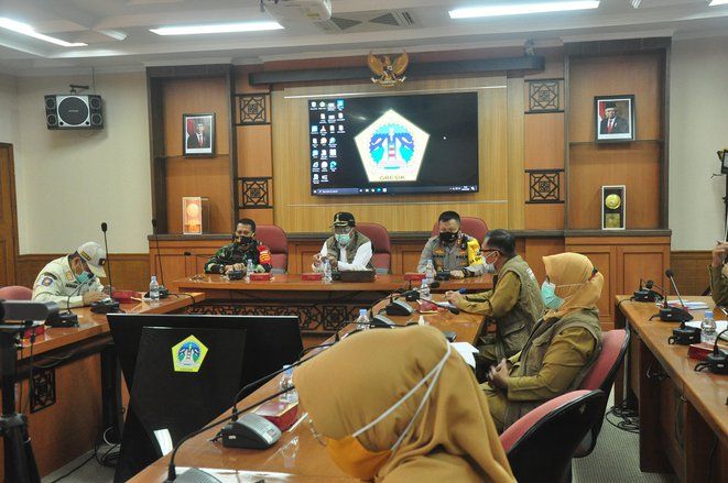 Bupati Gresik Perintahkan Pelanggar Protokol Kesehatan Diberi Sanksi