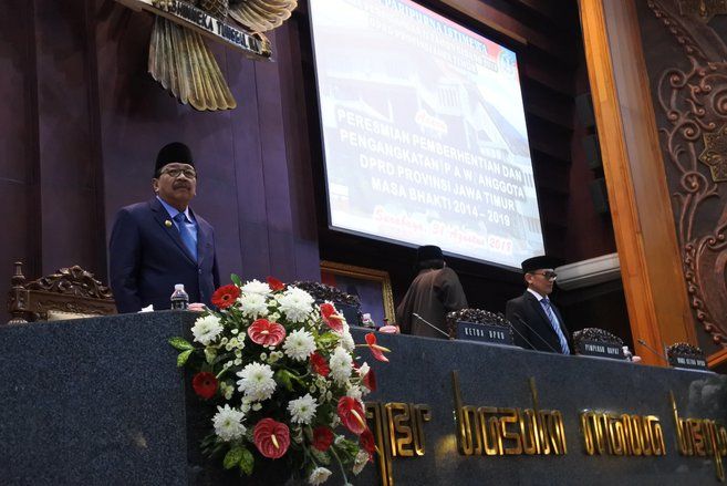 Soekarwo Pilih Jadi Jubir Anak Isteri, Ketimbang Jokowi