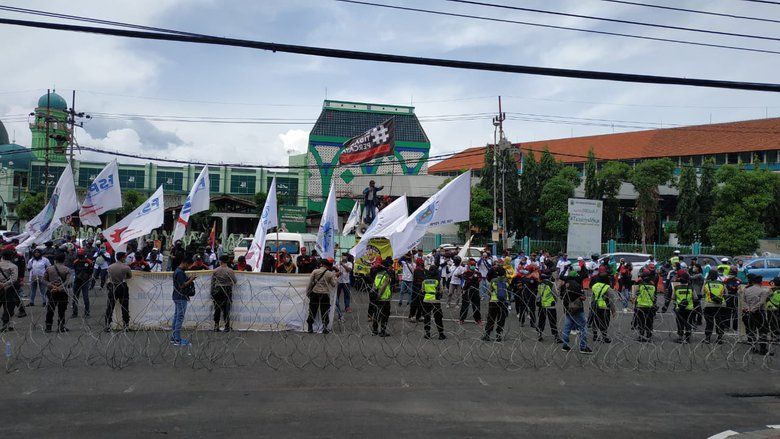 Buruh Pertanyakan Komponen Kenaikan UMP Jatim 2021